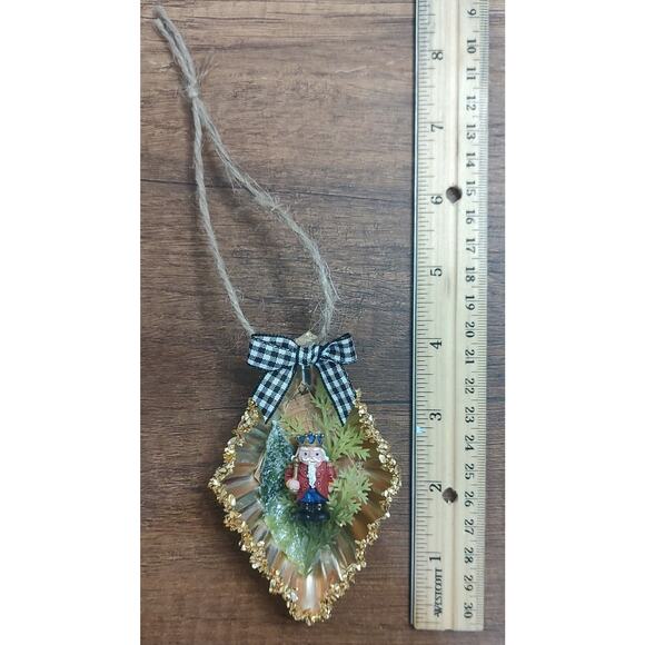 Handmade Tart Tin Vintage Style Nutcracker Soldier Christmas Ornament O2 - Picture 3 of 3